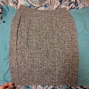 RW&CO. Textured Black and White Pencil Skirt